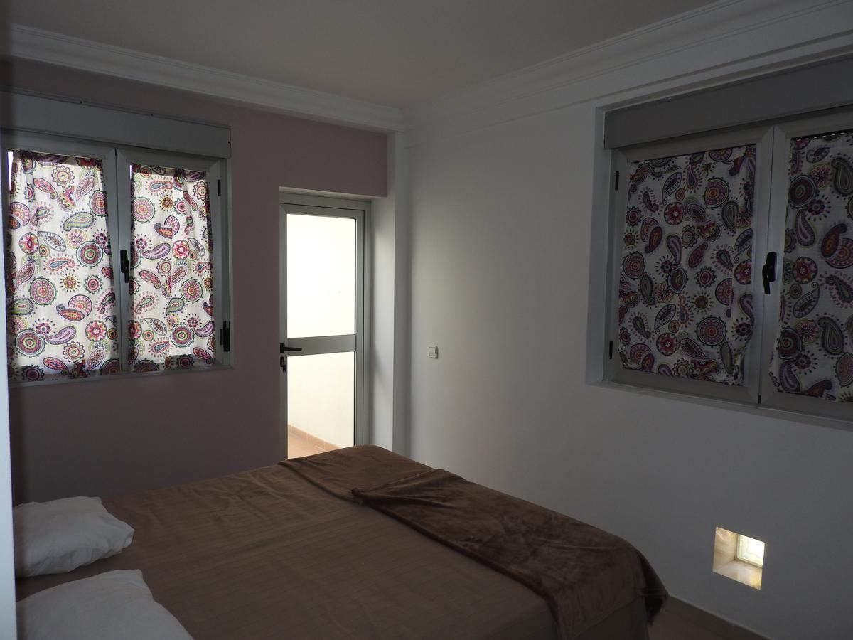 Apartamentos Borba กรานาดิลญา เด อาโบนา ภายนอก รูปภาพ